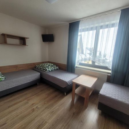 薇拉特拉姆酒店 Niedźwiedź 外观 照片